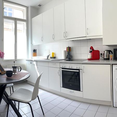 Central Mariahilfer Apartment 5 Min To The Schoenbrunn Palace And City Shopping Center Відень Екстер'єр фото