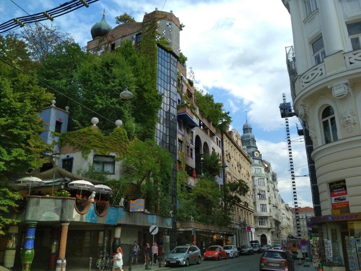 Central Mariahilfer Apartment 5 Min To The Schoenbrunn Palace And City Shopping Center Відень Екстер'єр фото