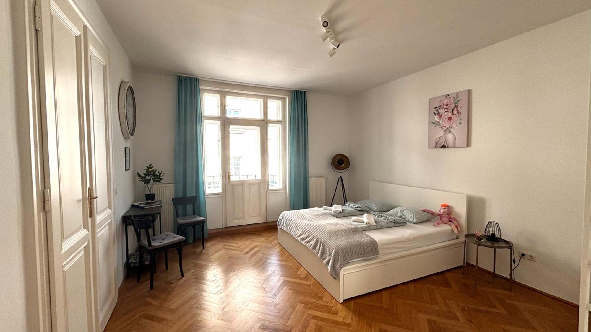 Central Mariahilfer Apartment 5 Min To The Schoenbrunn Palace And City Shopping Center Відень Екстер'єр фото