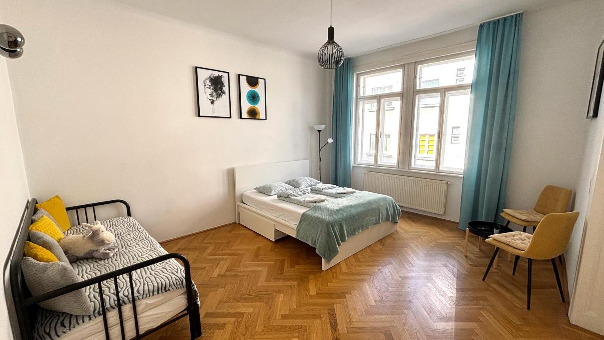 Central Mariahilfer Apartment 5 Min To The Schoenbrunn Palace And City Shopping Center Відень Екстер'єр фото